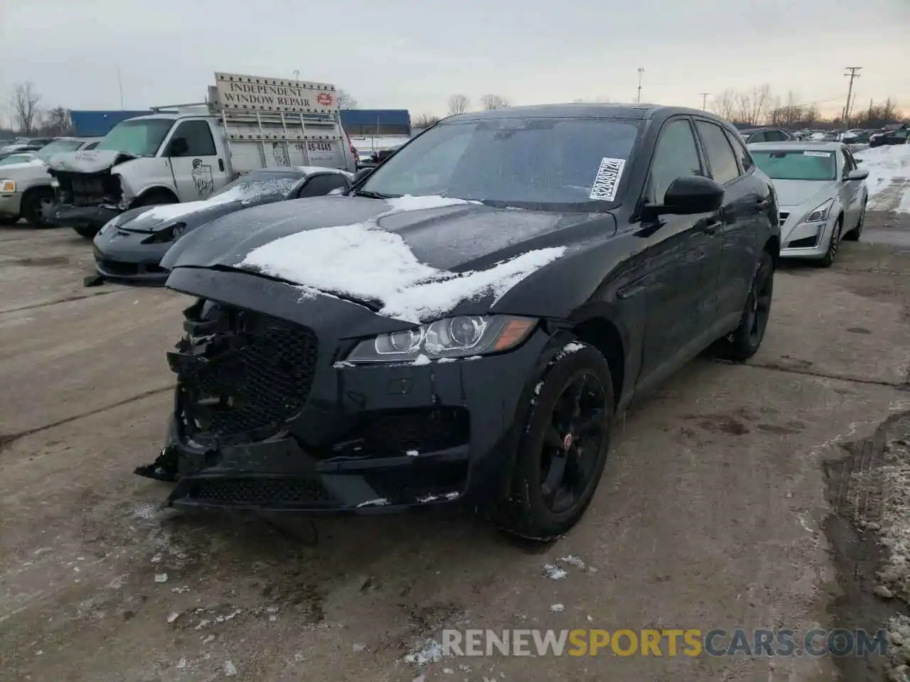 2 Фотография поврежденного автомобиля SADCJ2FXXKA365684 JAGUAR F-PACE 2019