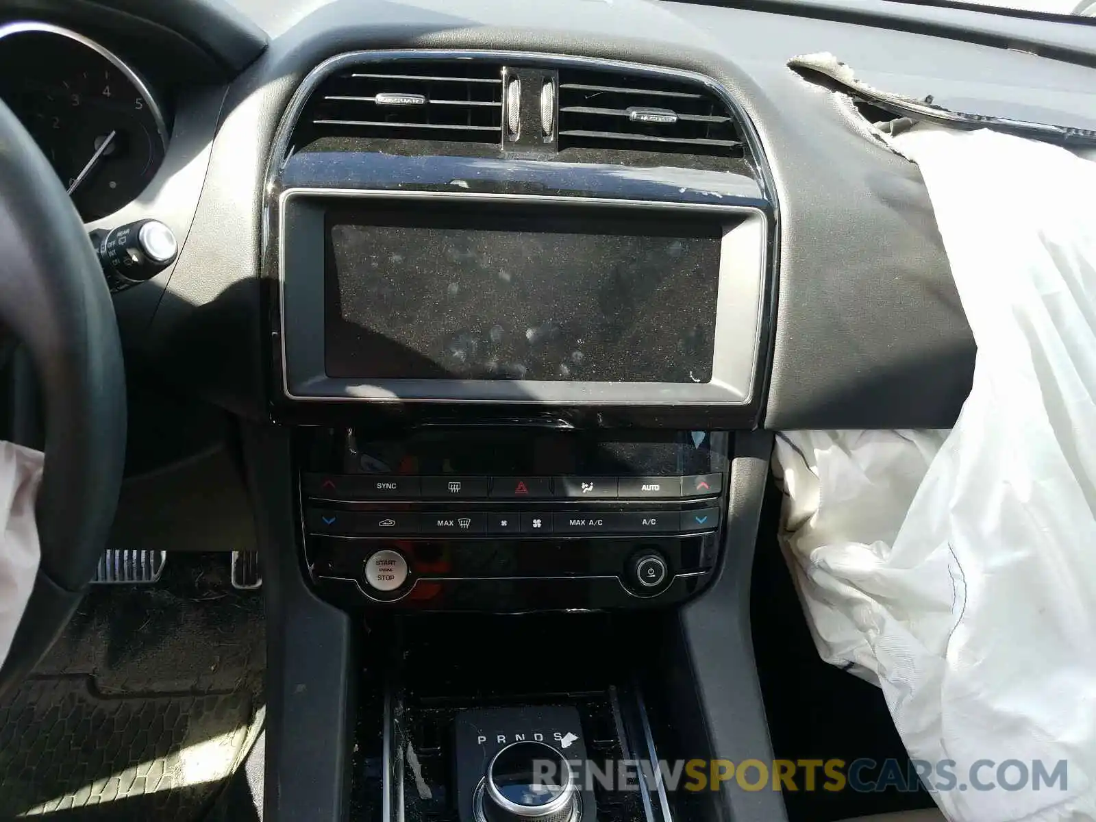 9 Photograph of a damaged car SADCJ2FXXKA393792 JAGUAR F-PACE 2019