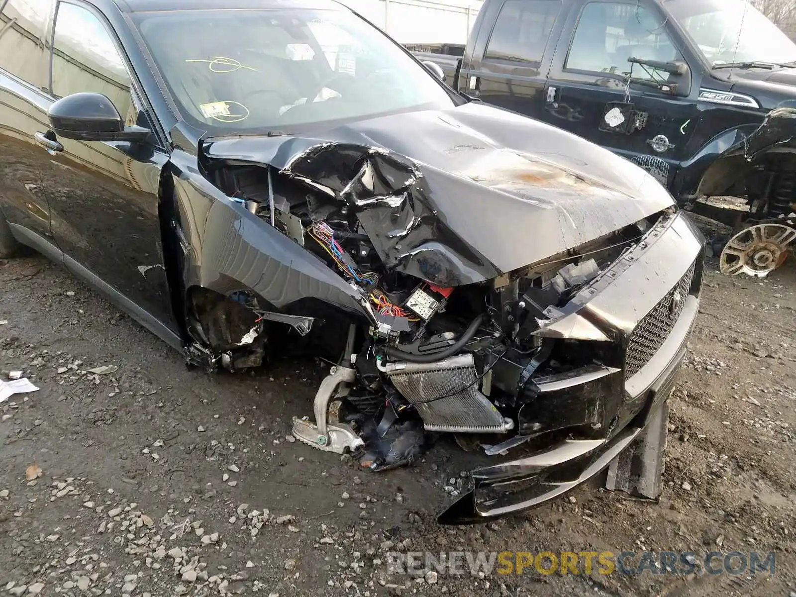 9 Photograph of a damaged car SADCJ2FXXKA601735 JAGUAR F-PACE 2019