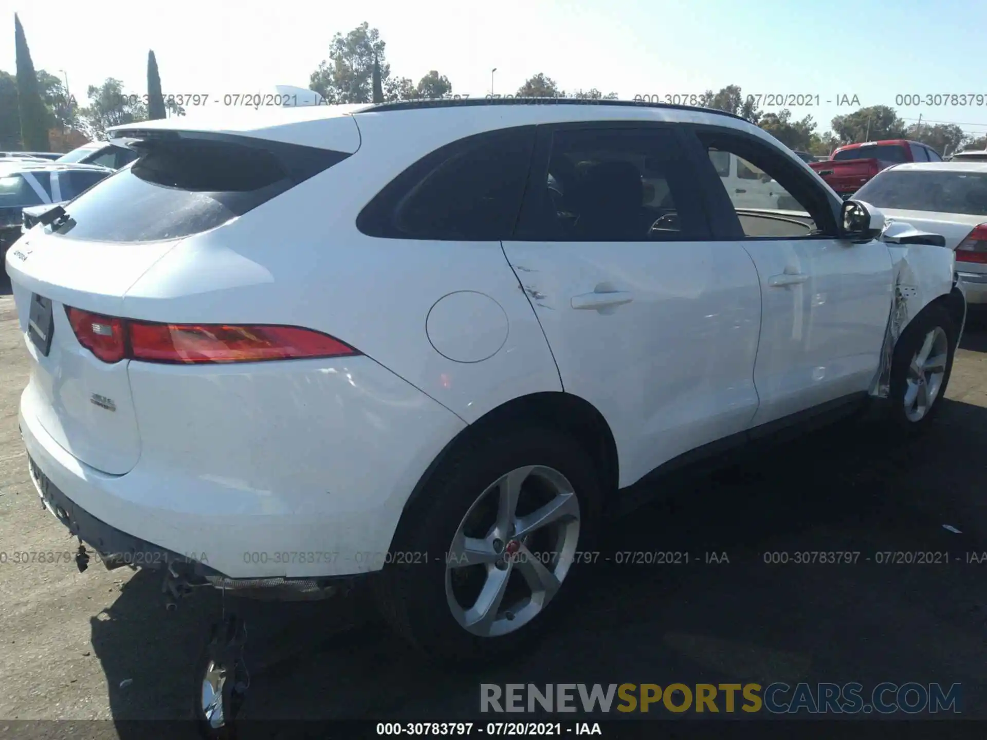 4 Photograph of a damaged car SADCJ2GX6KA368760 JAGUAR F-PACE 2019