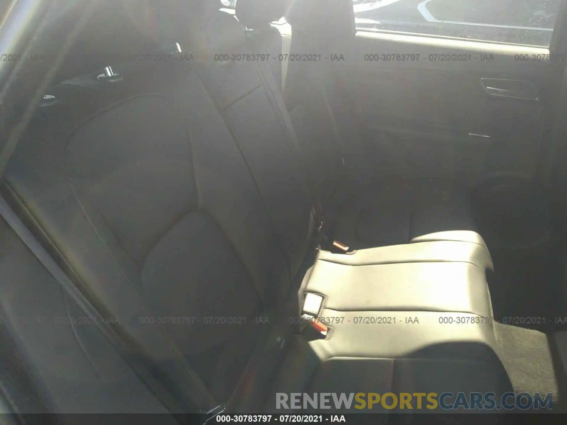 8 Photograph of a damaged car SADCJ2GX6KA368760 JAGUAR F-PACE 2019