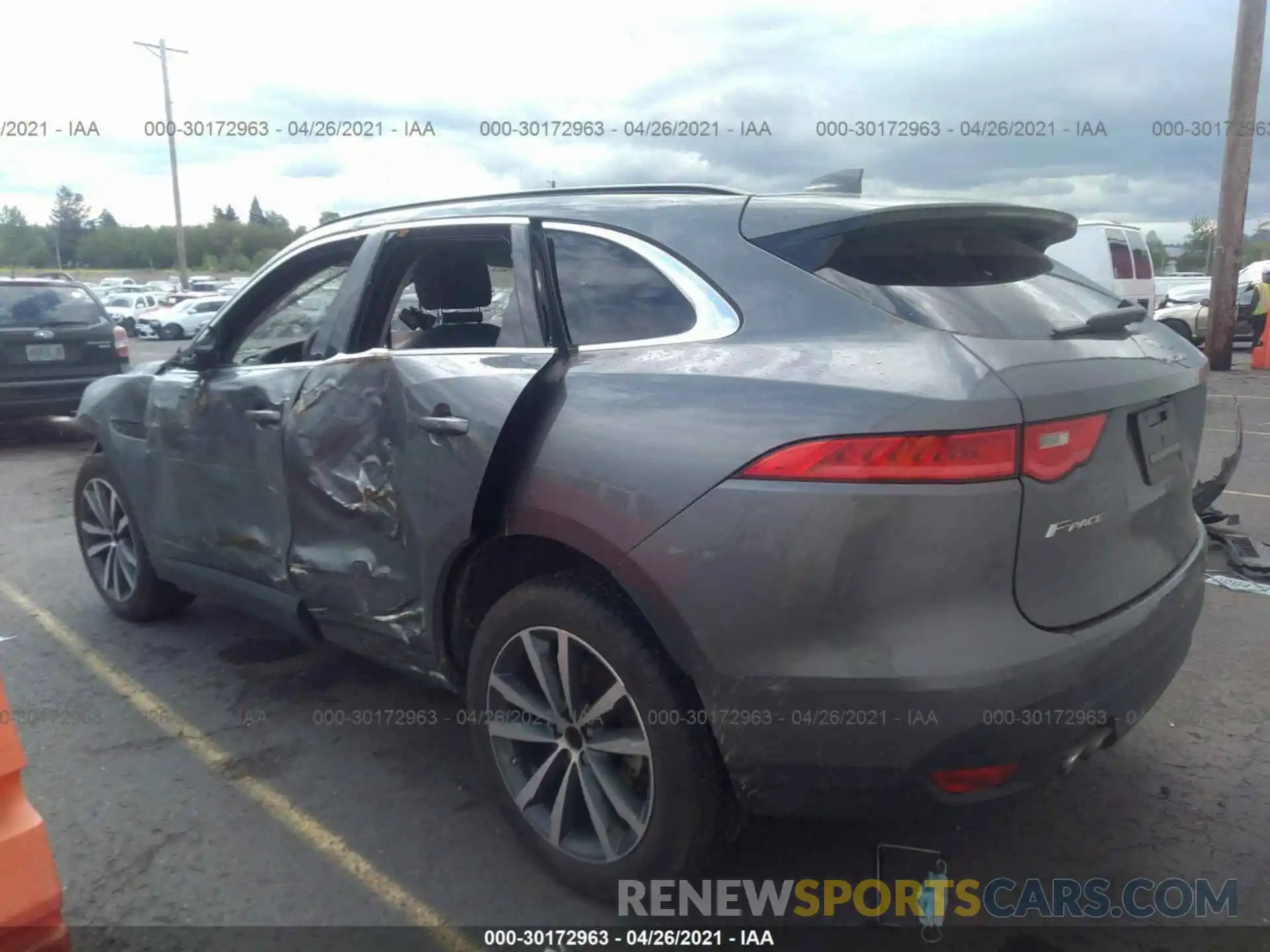 3 Фотография поврежденного автомобиля SADCK2FN6KA612291 JAGUAR F-PACE 2019