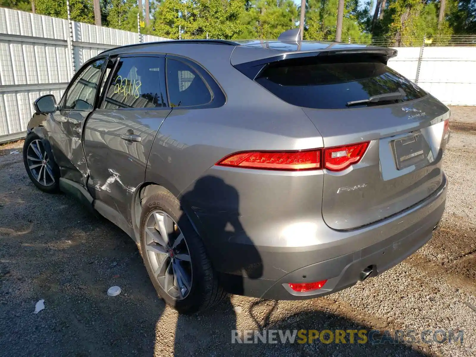 3 Photograph of a damaged car SADCK2FX0KA606570 JAGUAR F-PACE 2019