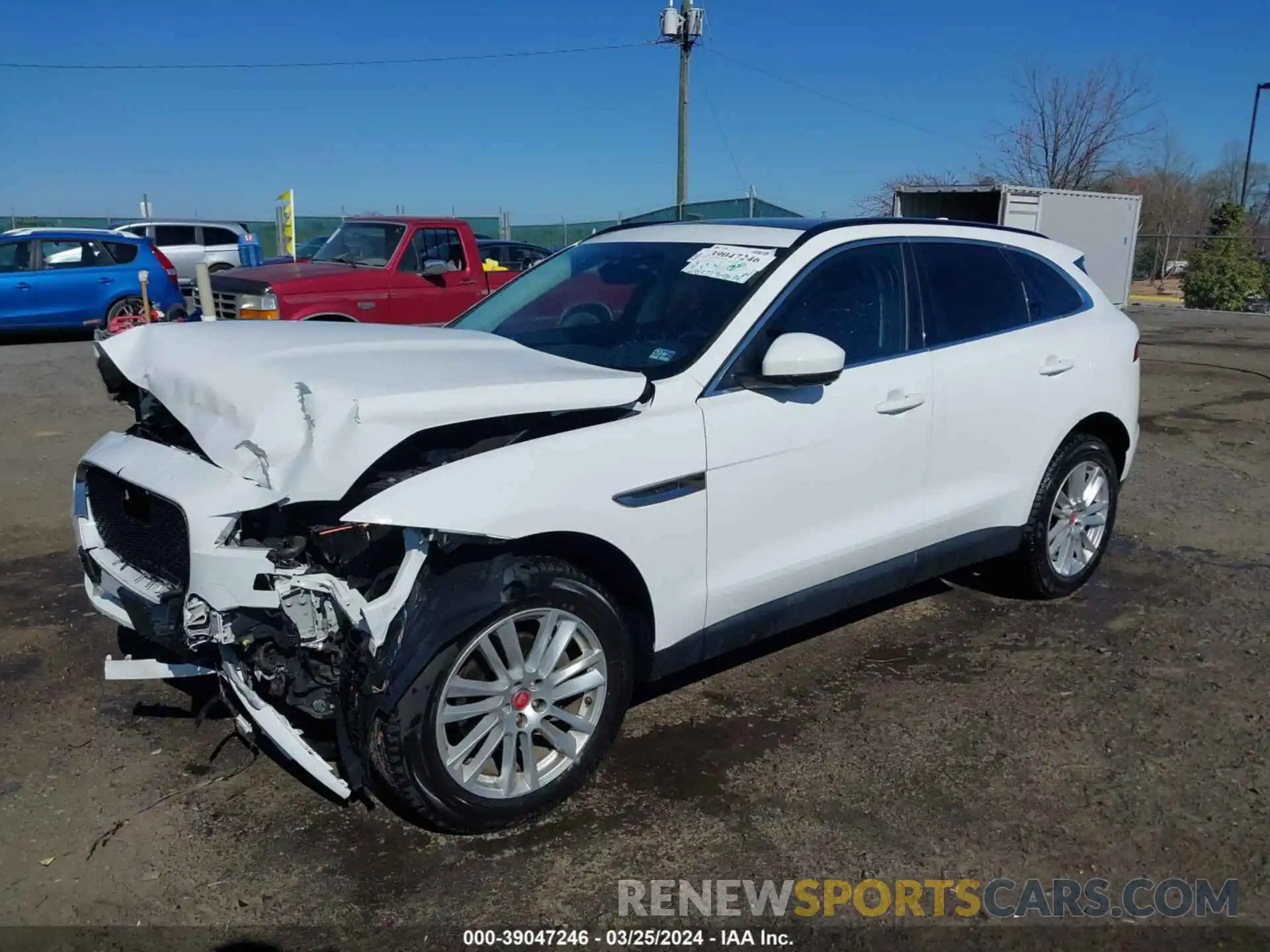 2 Фотография поврежденного автомобиля SADCK2FX0KA609677 JAGUAR F-PACE 2019