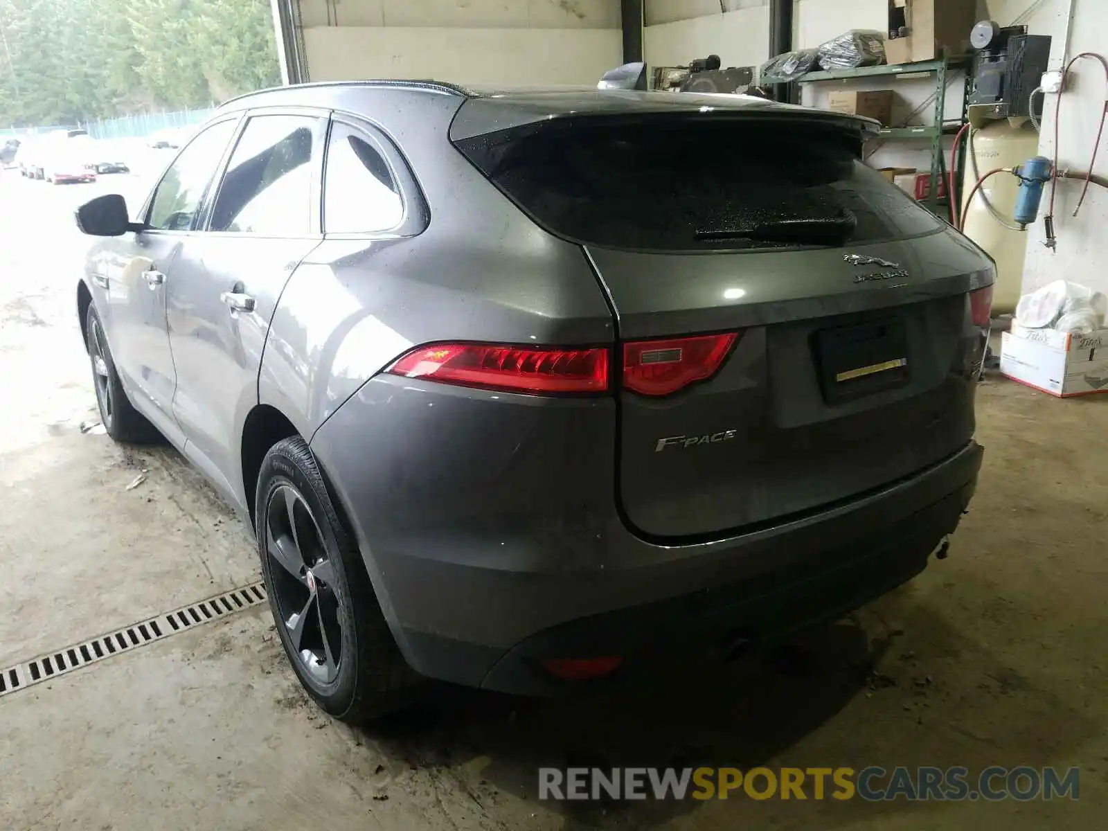 3 Фотография поврежденного автомобиля SADCK2FX1KA351816 JAGUAR F-PACE 2019