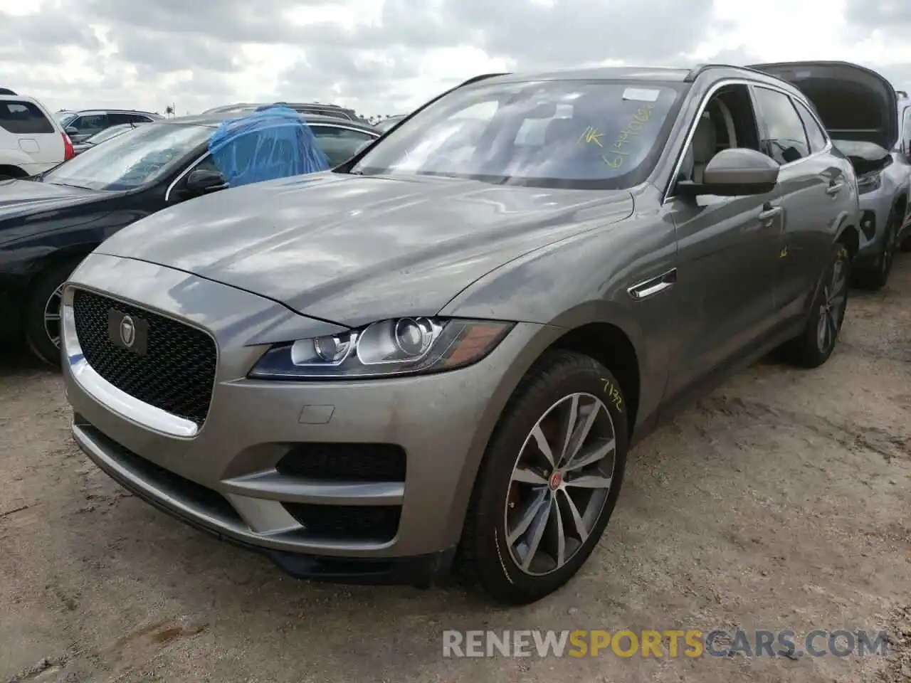 2 Фотография поврежденного автомобиля SADCK2FX1KA610997 JAGUAR F-PACE 2019