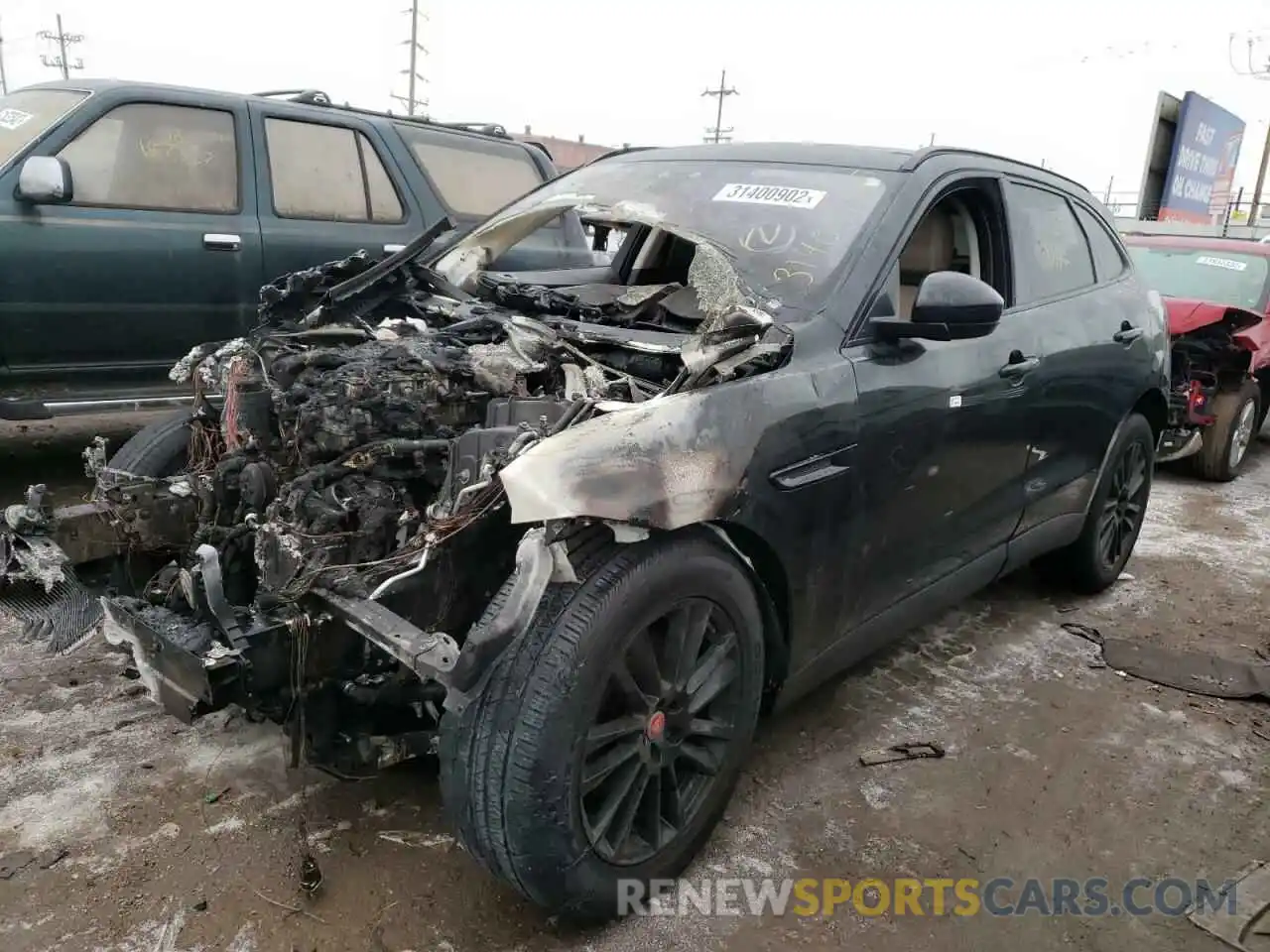 2 Фотография поврежденного автомобиля SADCK2FX2KA396635 JAGUAR F-PACE 2019