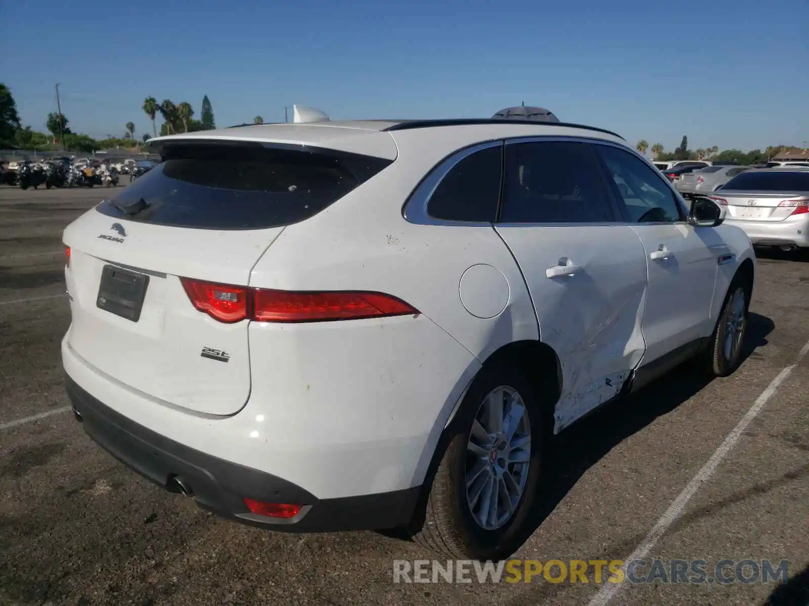 4 Photograph of a damaged car SADCK2FX5KA601185 JAGUAR F-PACE 2019