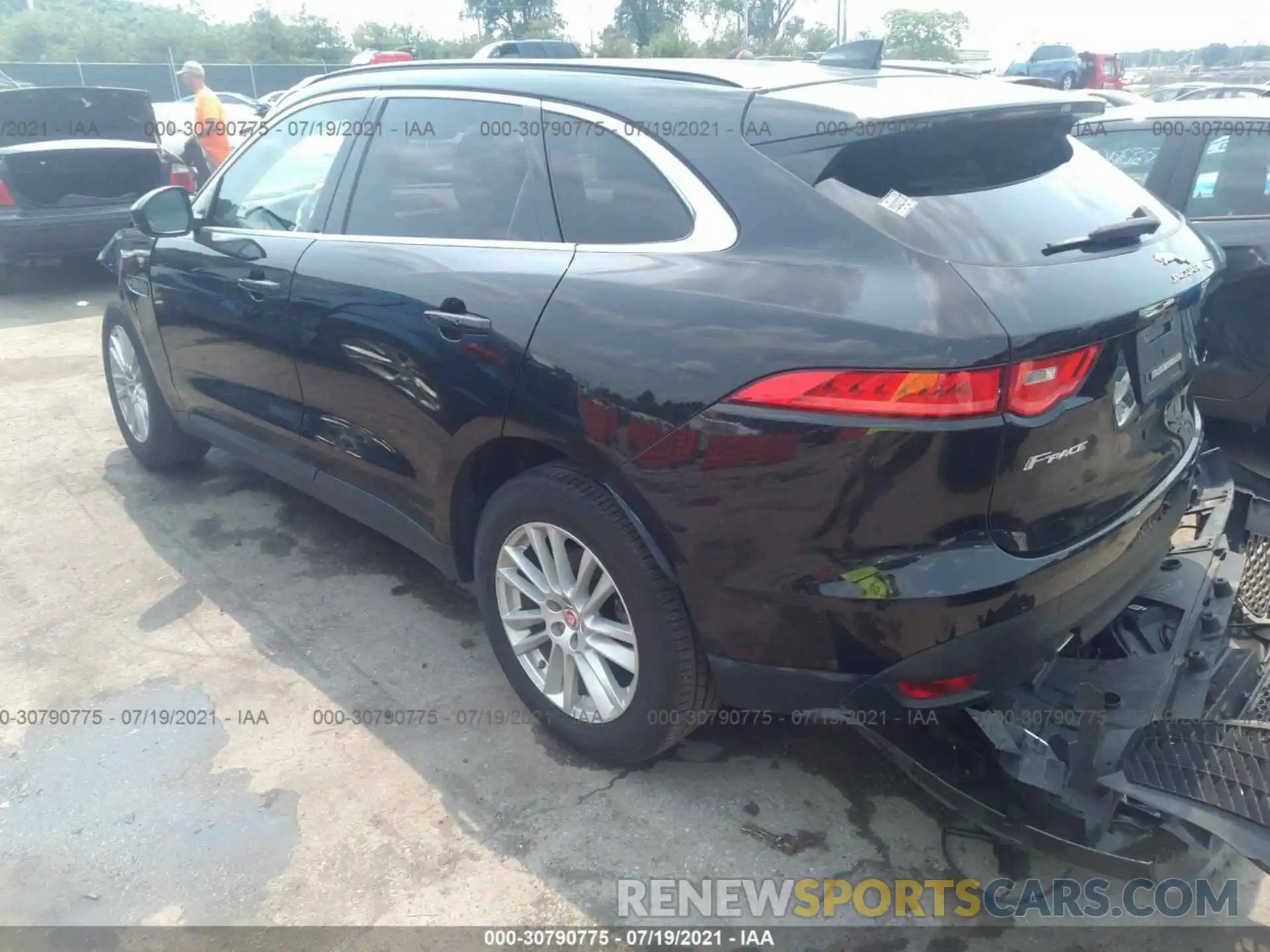 3 Photograph of a damaged car SADCK2FX6KA396489 JAGUAR F-PACE 2019