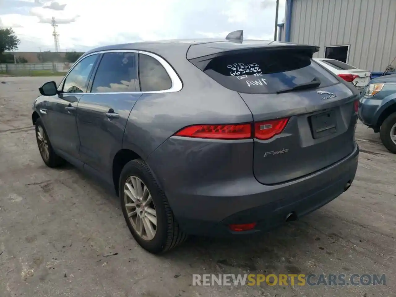 3 Фотография поврежденного автомобиля SADCK2FX8KA358620 JAGUAR F-PACE 2019