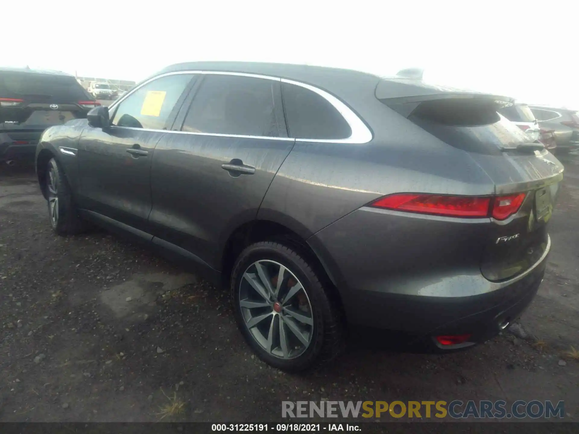 3 Photograph of a damaged car SADCK2FXXKA354097 JAGUAR F-PACE 2019