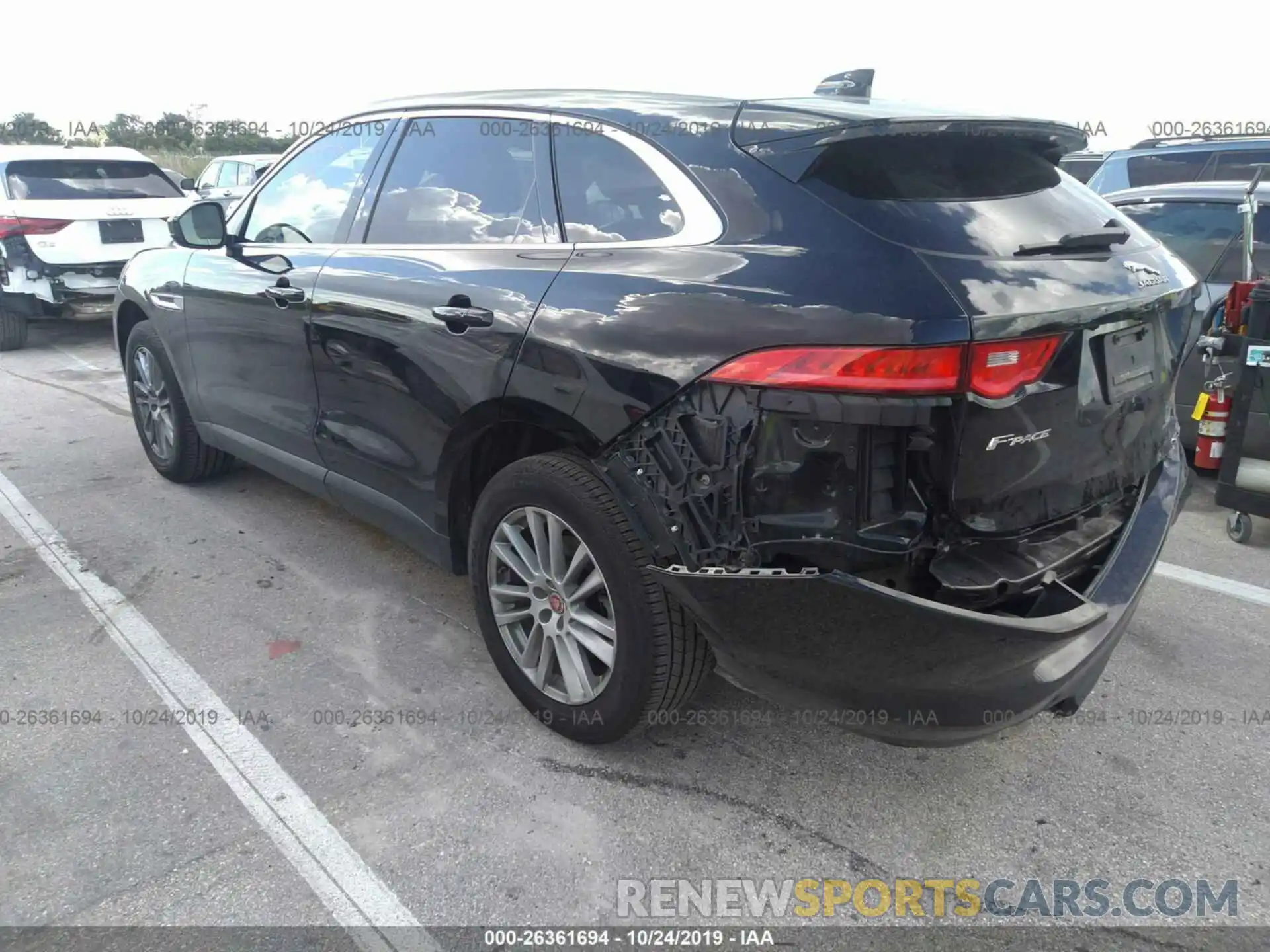 3 Фотография поврежденного автомобиля SADCK2GX0KA390380 JAGUAR F-PACE 2019