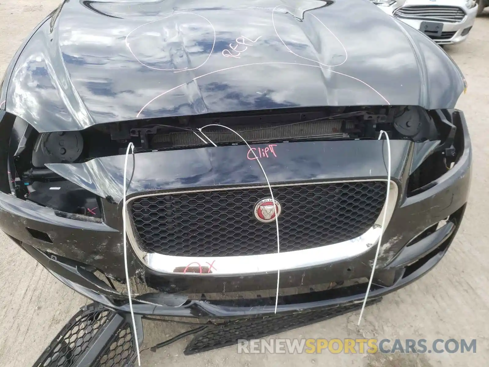 9 Photograph of a damaged car SADCK2GX2KA391319 JAGUAR F-PACE 2019