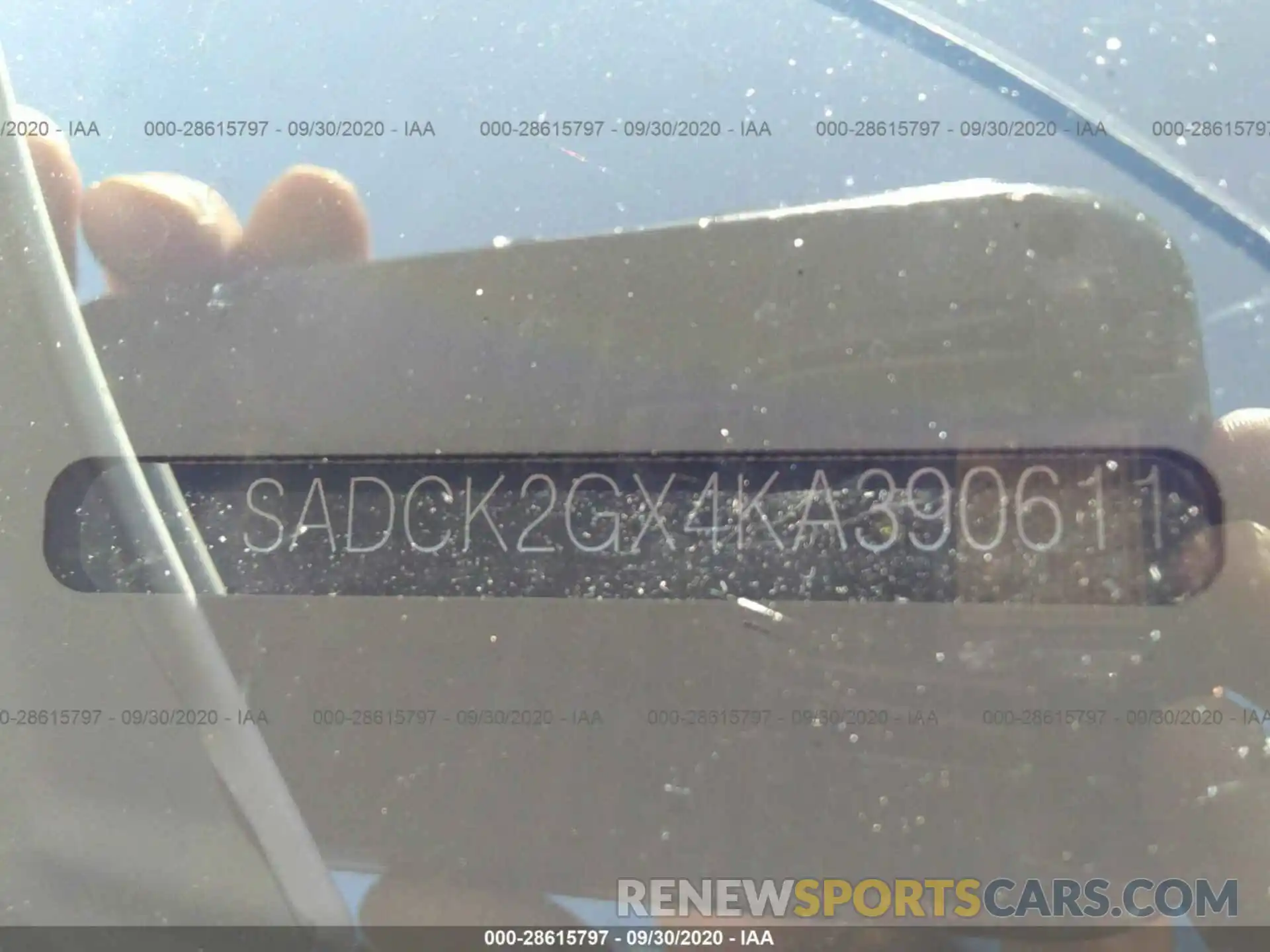 9 Photograph of a damaged car SADCK2GX4KA390611 JAGUAR F-PACE 2019