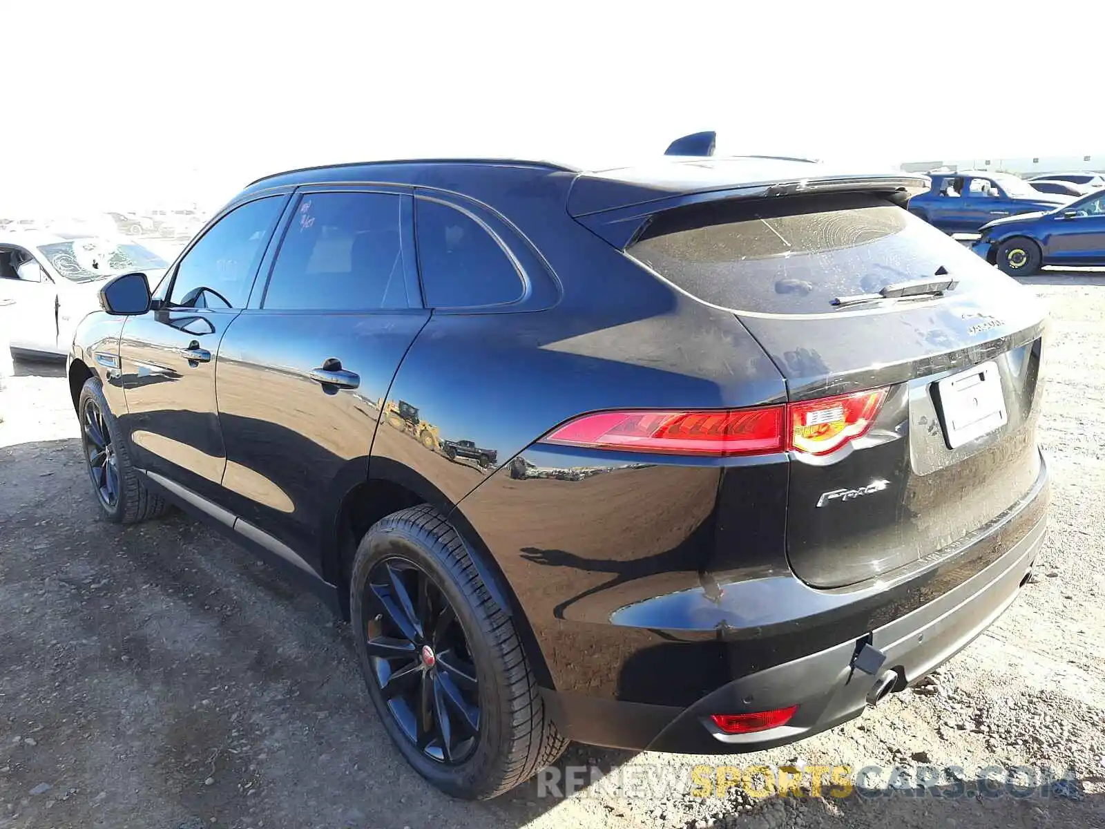 3 Фотография поврежденного автомобиля SADCK2GX5KA355110 JAGUAR F-PACE 2019