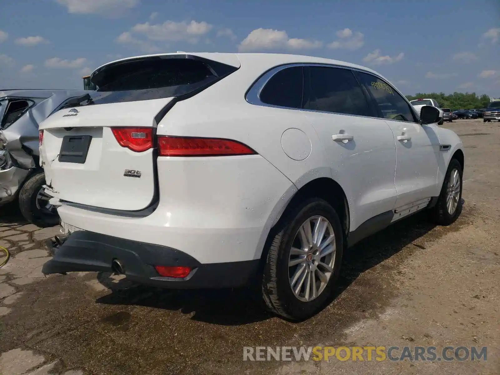 4 Photograph of a damaged car SADCK2GX6KA390237 JAGUAR F-PACE 2019