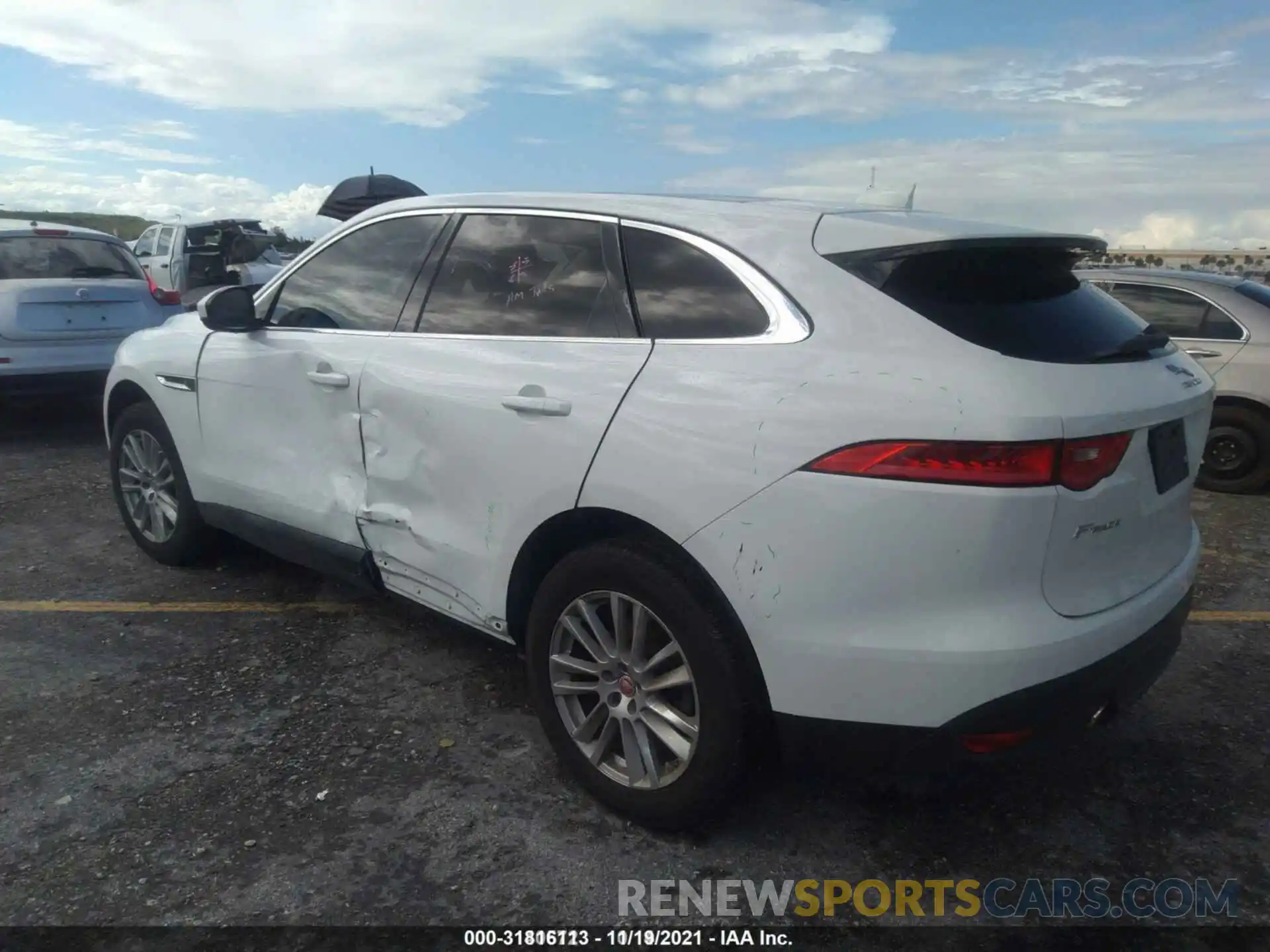 3 Фотография поврежденного автомобиля SADCK2GX6KA395132 JAGUAR F-PACE 2019