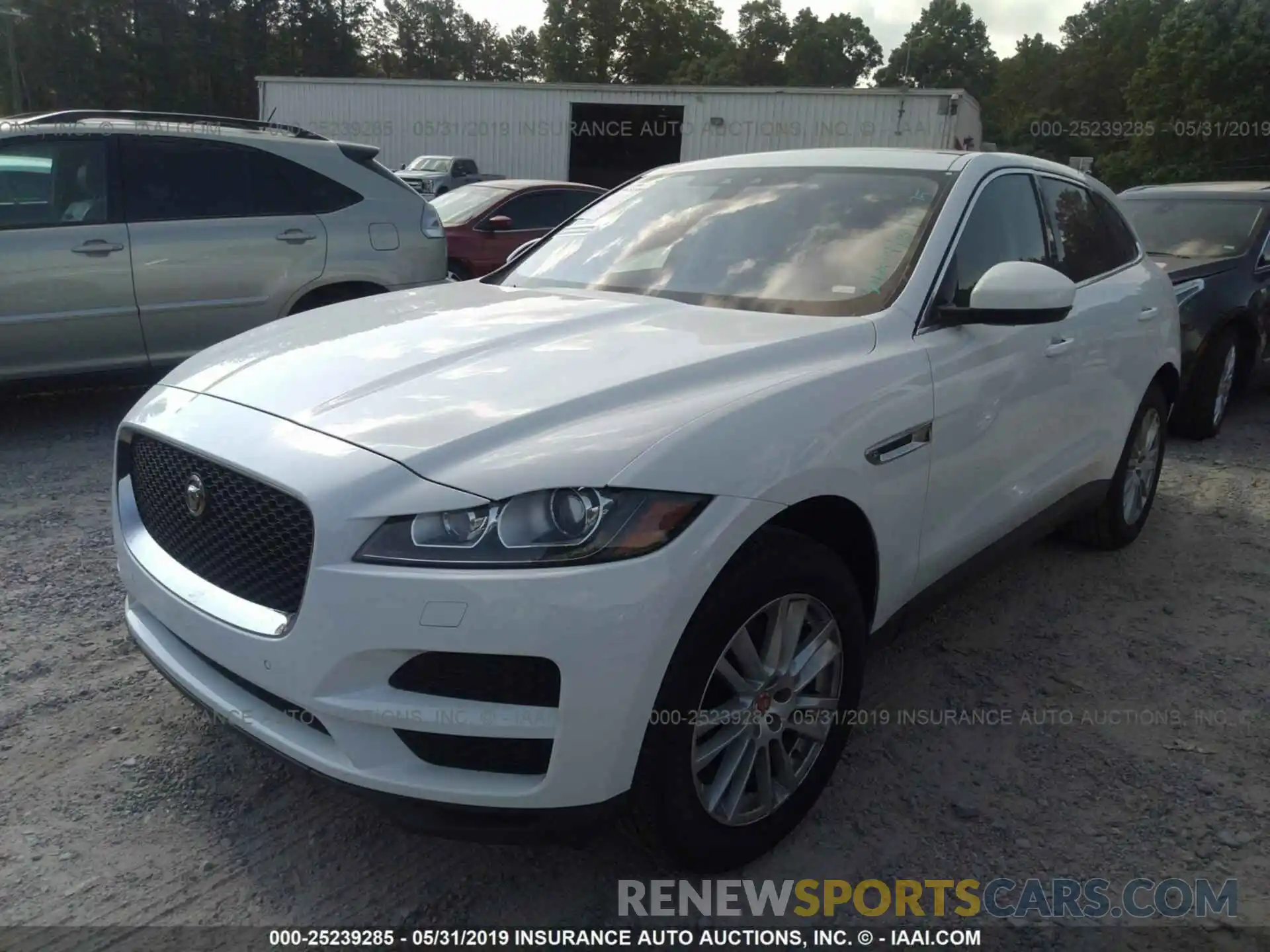 2 Фотография поврежденного автомобиля SADCK2GX7KA393065 JAGUAR F-PACE 2019