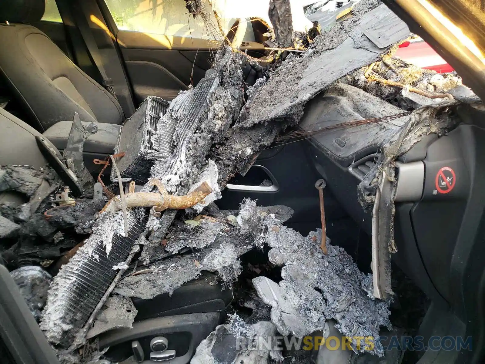 5 Photograph of a damaged car SADCK2GX8KA390336 JAGUAR F-PACE 2019