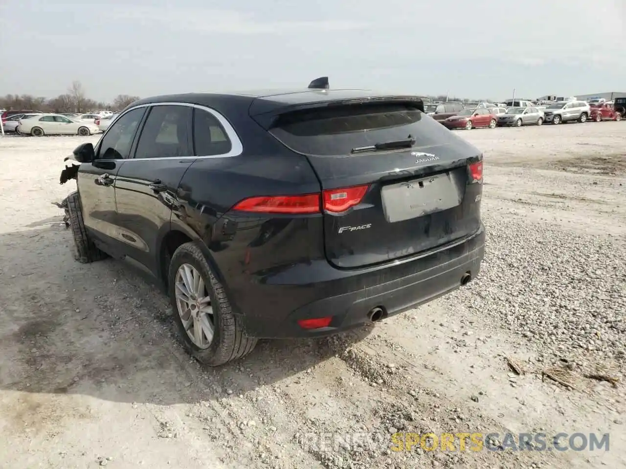 3 Фотография поврежденного автомобиля SADCK2GX8KA395097 JAGUAR F-PACE 2019