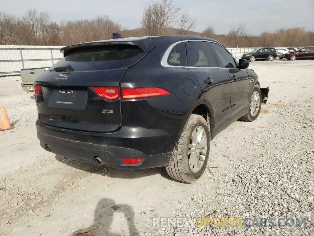 4 Фотография поврежденного автомобиля SADCK2GX8KA395097 JAGUAR F-PACE 2019