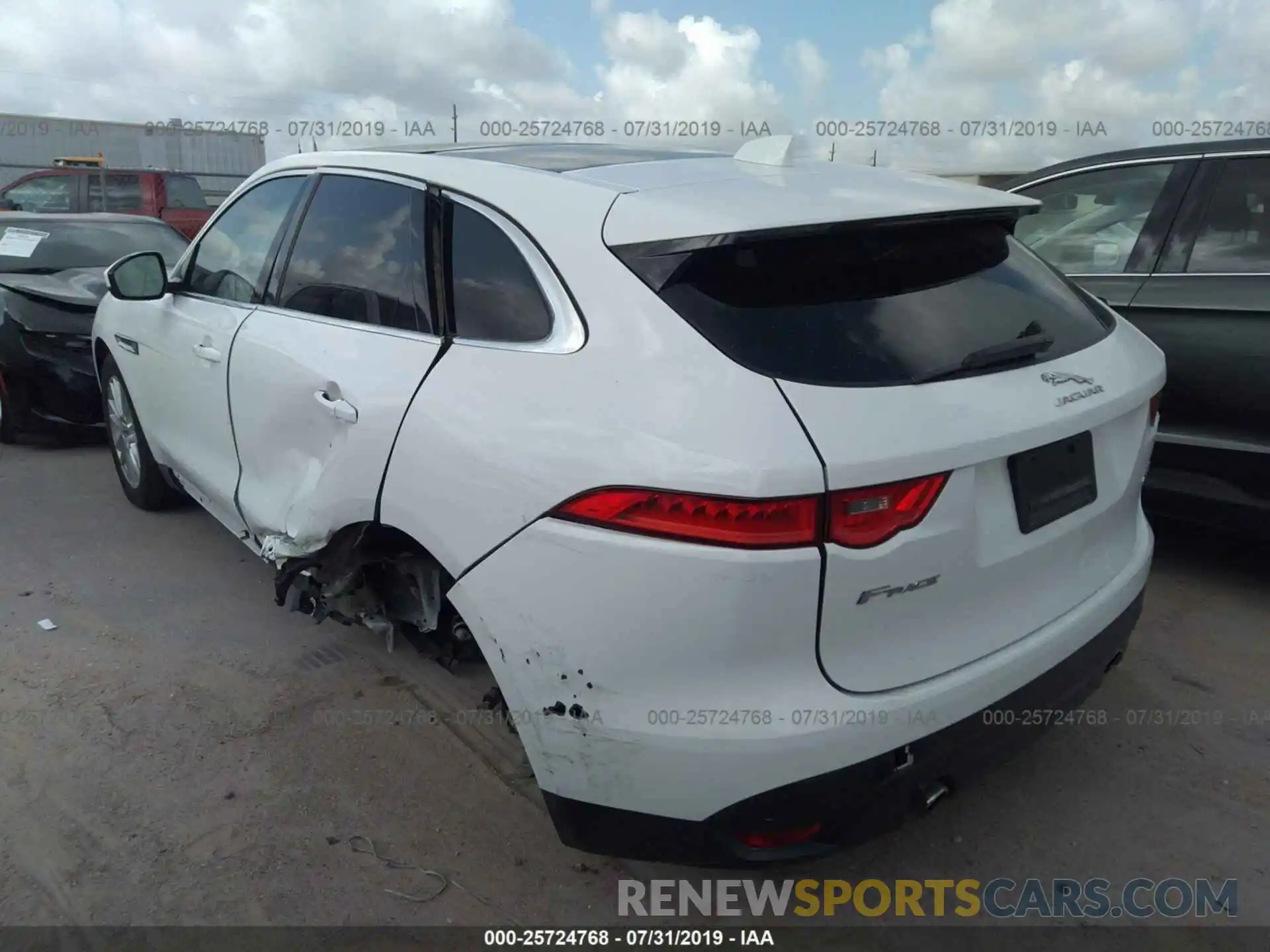 3 Photograph of a damaged car SADCK2GX9KA395139 JAGUAR F-PACE 2019