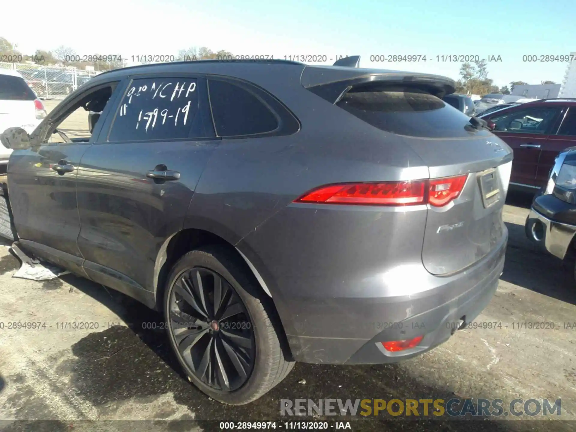 3 Фотография поврежденного автомобиля SADCL2FX3KA367710 JAGUAR F-PACE 2019