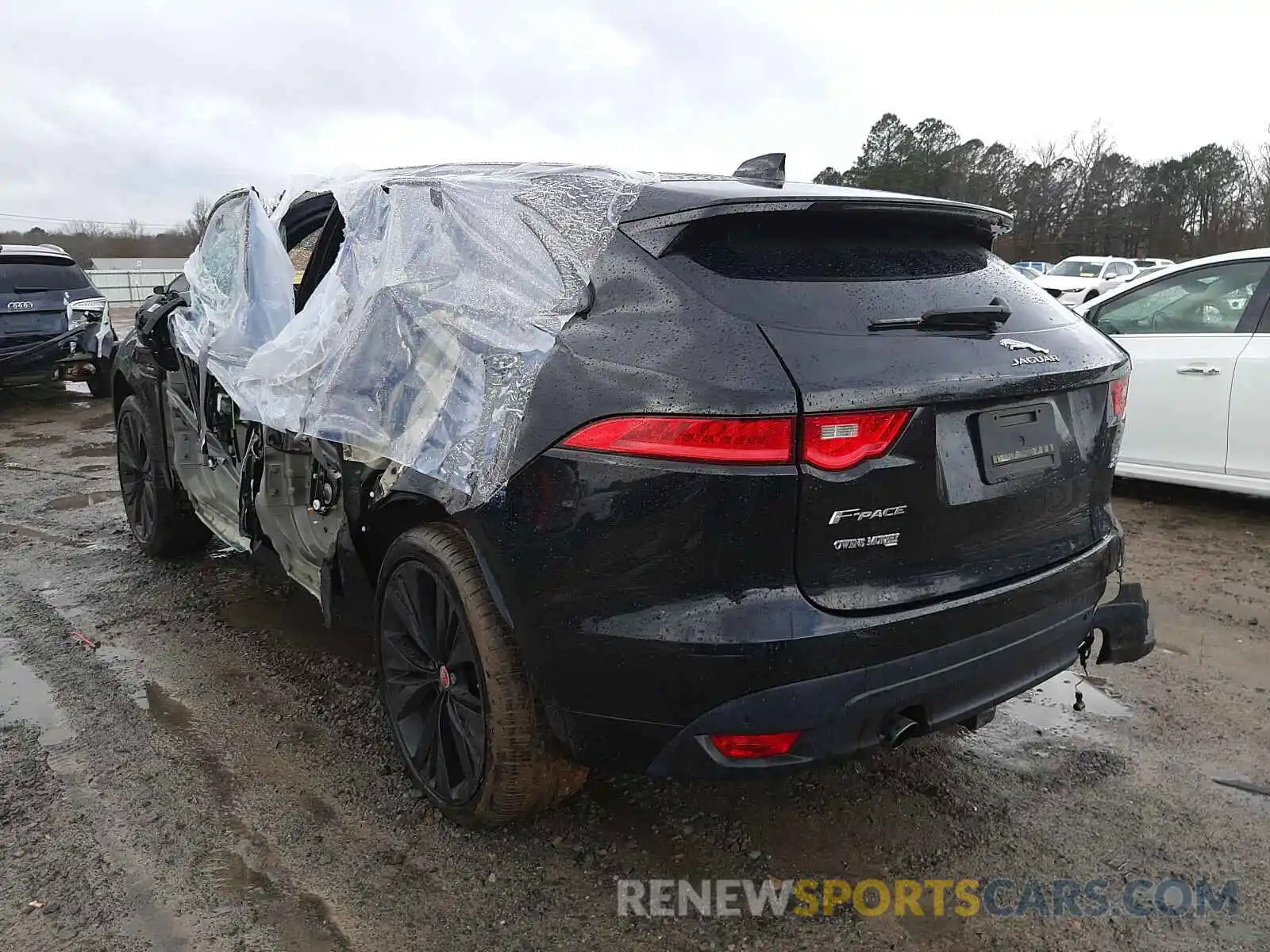 3 Photograph of a damaged car SADCL2FX4KA364198 JAGUAR F-PACE 2019