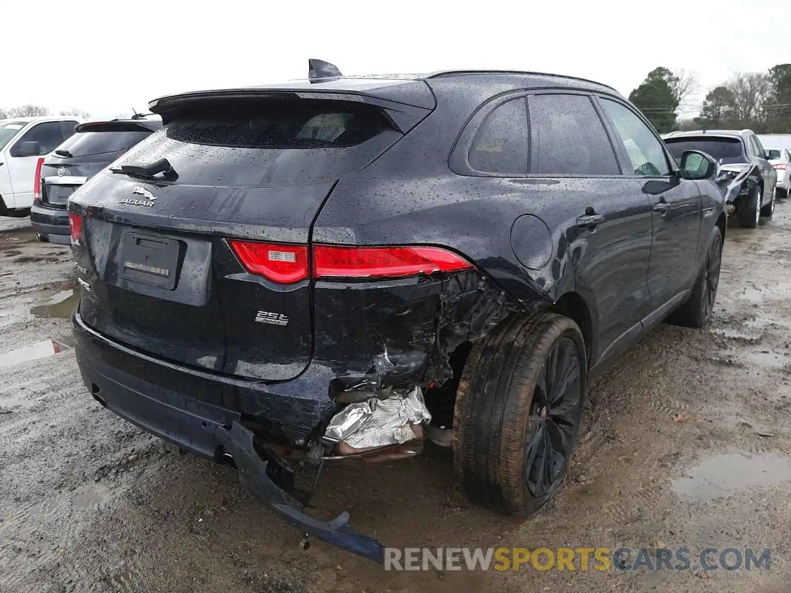 4 Photograph of a damaged car SADCL2FX4KA364198 JAGUAR F-PACE 2019