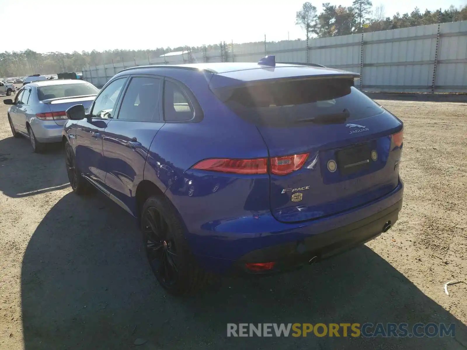 3 Фотография поврежденного автомобиля SADCL2FX8KA361529 JAGUAR F-PACE 2019