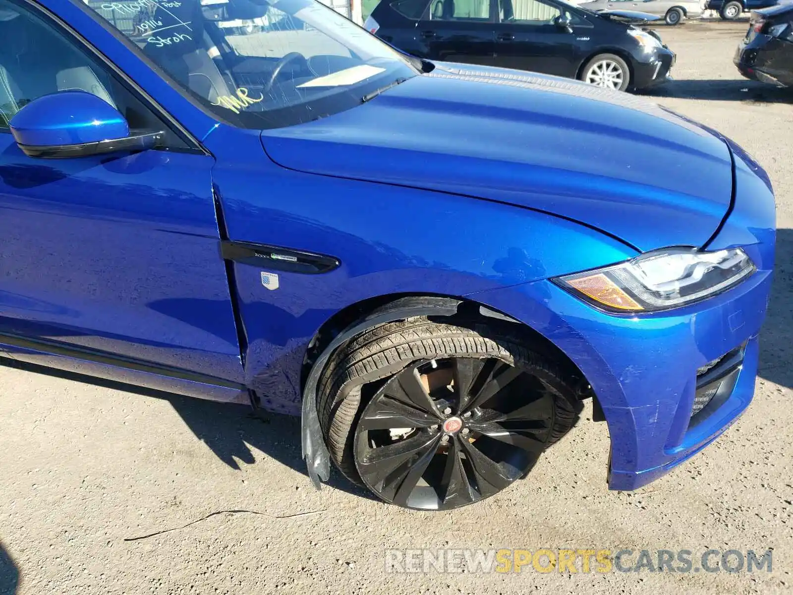 9 Photograph of a damaged car SADCL2FX8KA361529 JAGUAR F-PACE 2019