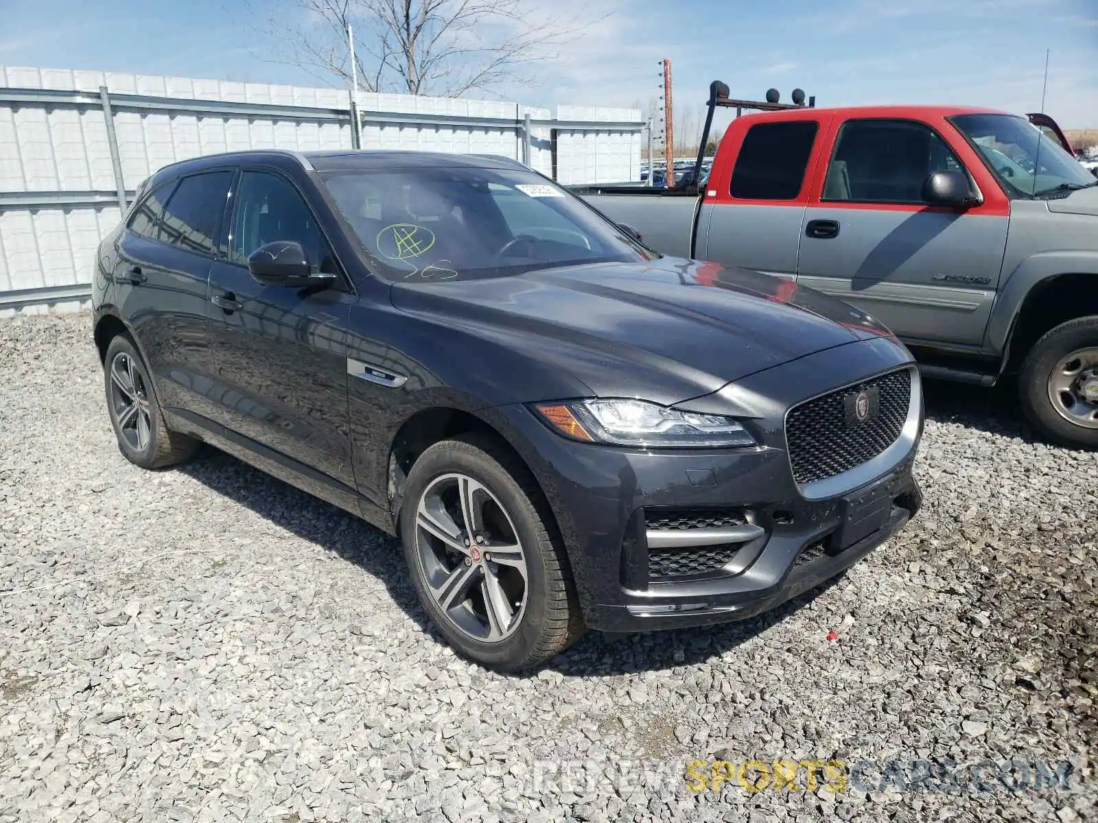 1 Photograph of a damaged car SADCL2GX0KA352659 JAGUAR F-PACE 2019