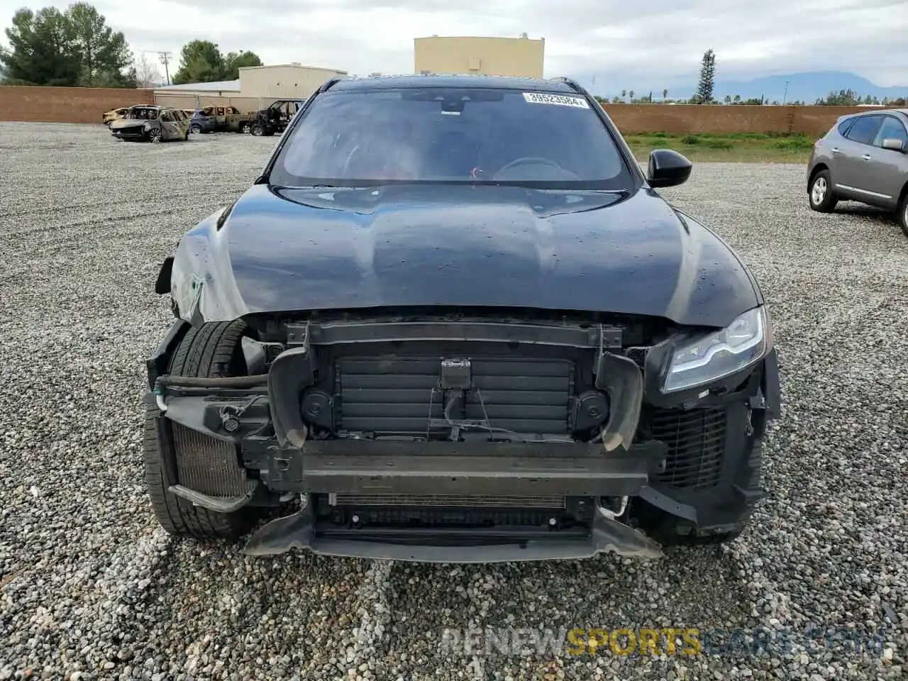 5 Photograph of a damaged car SADCL2GX4KA366774 JAGUAR F-PACE 2019