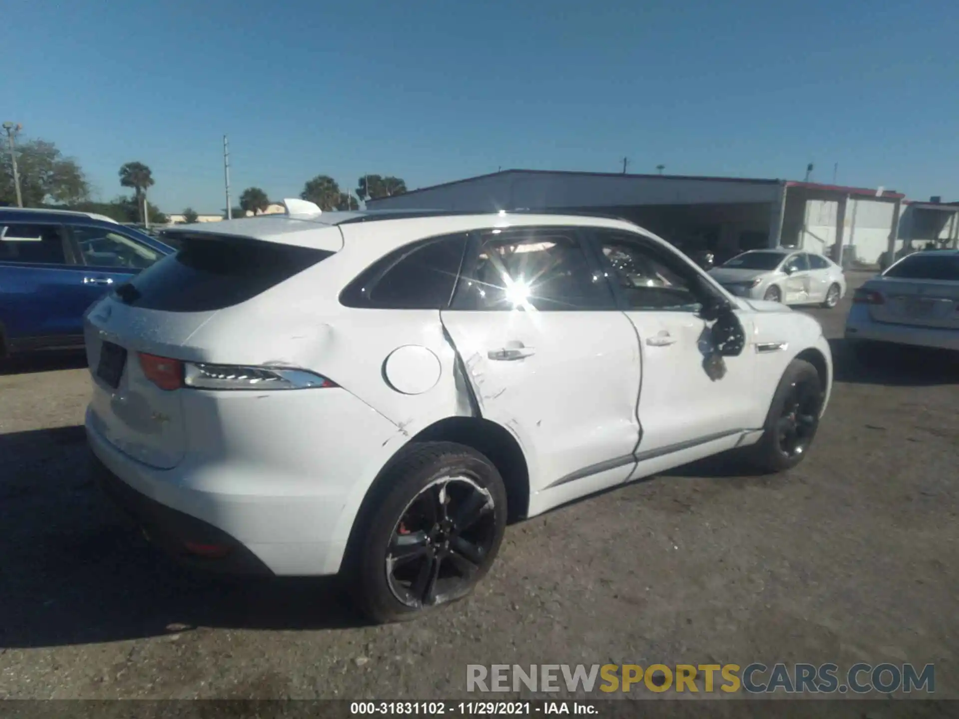 4 Photograph of a damaged car SADCL2GX4KA397118 JAGUAR F-PACE 2019