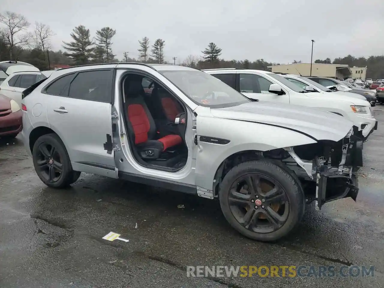 4 Photograph of a damaged car SADCL2GX6KA366646 JAGUAR F-PACE 2019