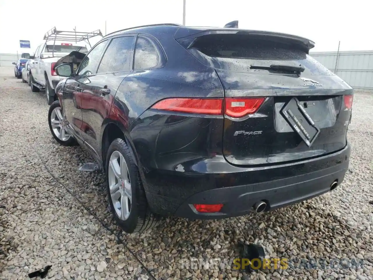 3 Фотография поврежденного автомобиля SADCL2GX7KA397078 JAGUAR F-PACE 2019