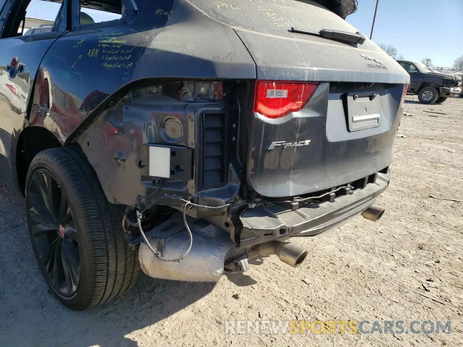 9 Photograph of a damaged car SADCM2FV1KA359682 JAGUAR F-PACE 2019