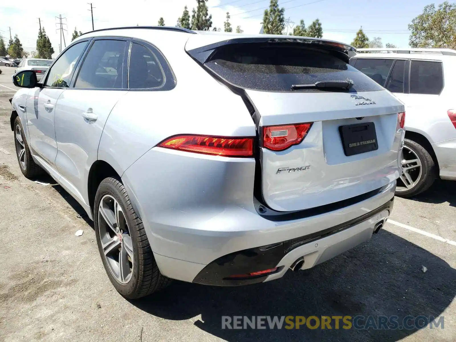 3 Фотография поврежденного автомобиля SADCM2FV1KA369564 JAGUAR F-PACE 2019