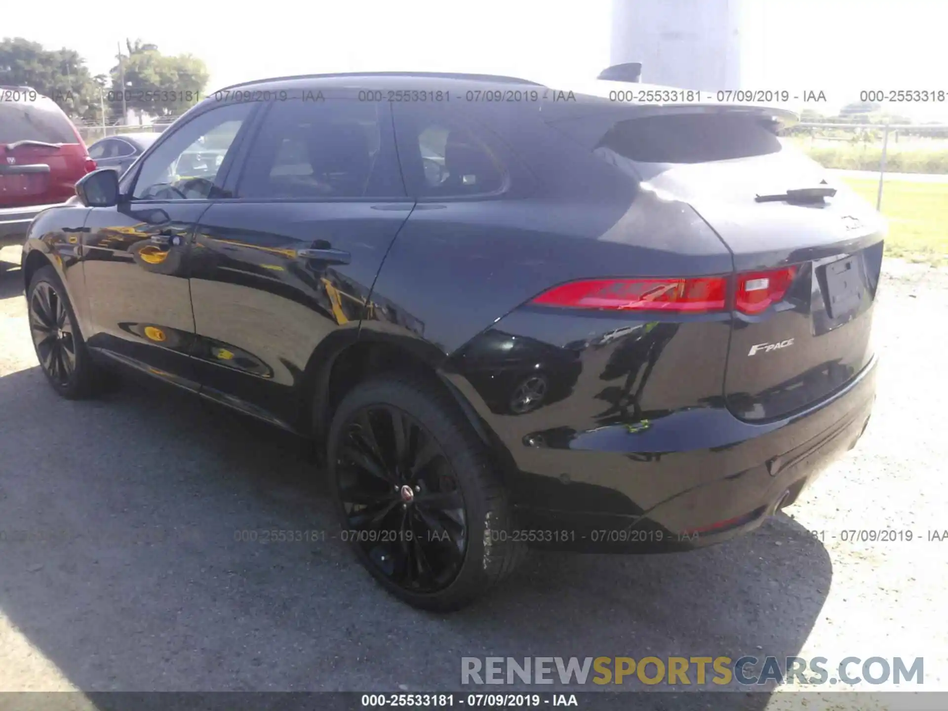 3 Фотография поврежденного автомобиля SADCM2FV1KA395226 JAGUAR F-PACE 2019