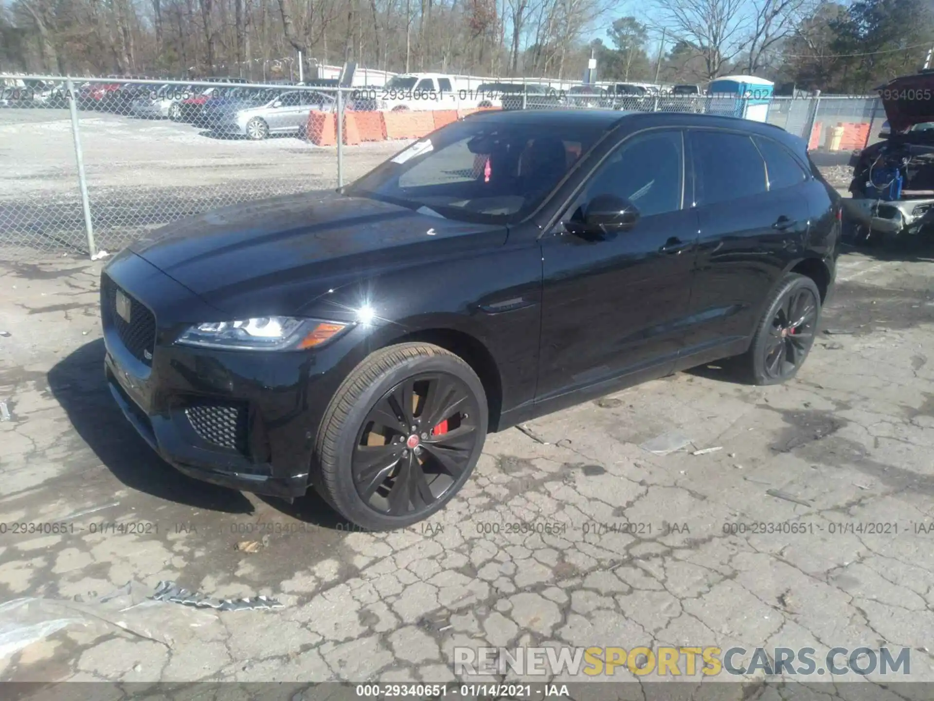 2 Фотография поврежденного автомобиля SADCM2FV1KA609681 JAGUAR F-PACE 2019