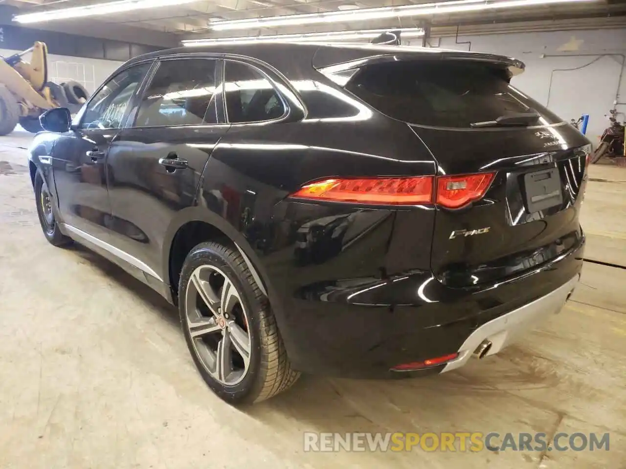 3 Фотография поврежденного автомобиля SADCM2FV3KA603767 JAGUAR F-PACE 2019