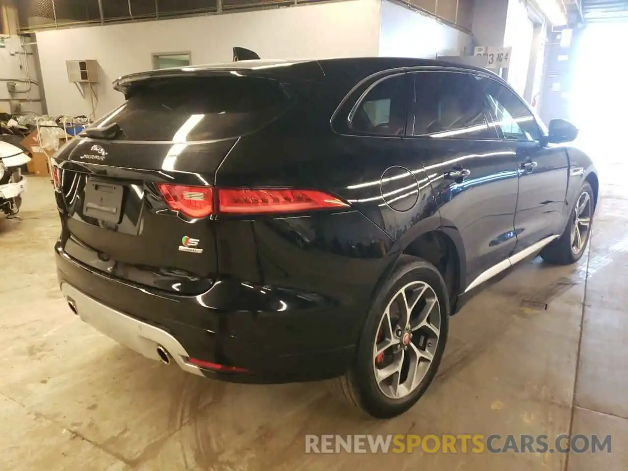 4 Photograph of a damaged car SADCM2FV3KA603767 JAGUAR F-PACE 2019