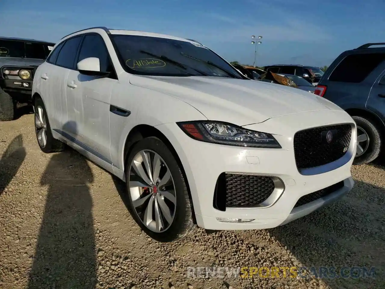 1 Фотография поврежденного автомобиля SADCM2FV3KA611755 JAGUAR F-PACE 2019