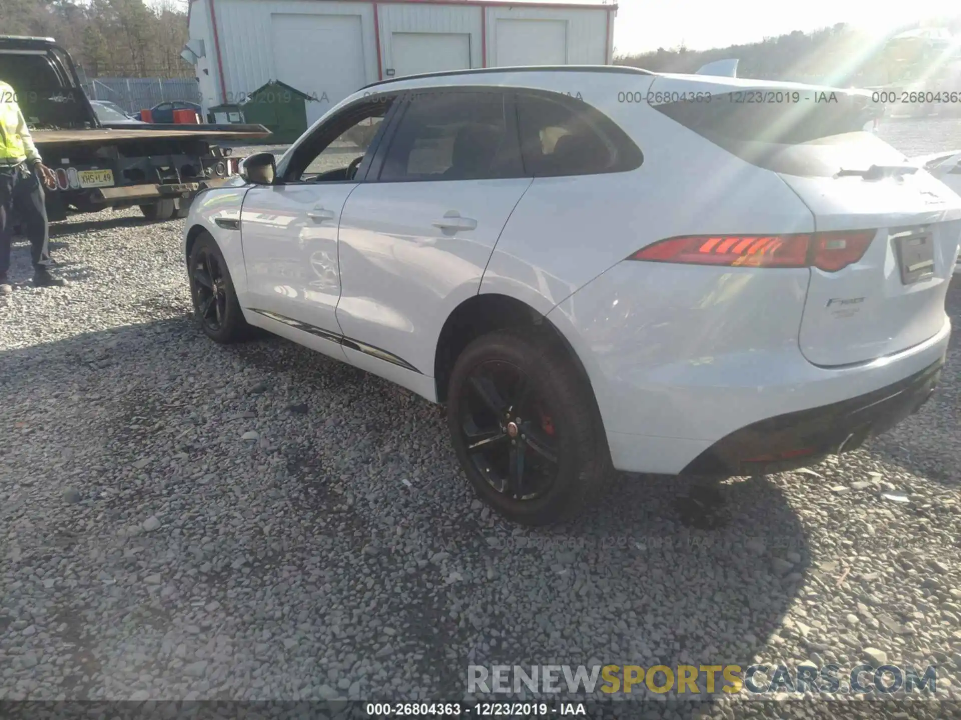 3 Фотография поврежденного автомобиля SADCM2FV4KA355531 JAGUAR F-PACE 2019