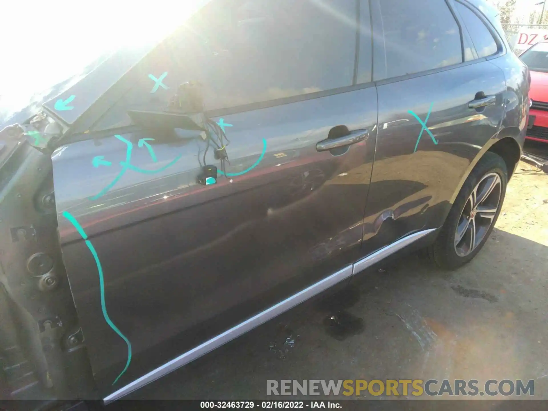 12 Photograph of a damaged car SADCM2FV4KA356162 JAGUAR F-PACE 2019