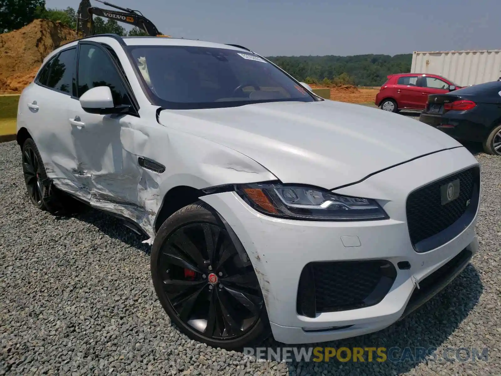 1 Фотография поврежденного автомобиля SADCM2FV5KA360902 JAGUAR F-PACE 2019