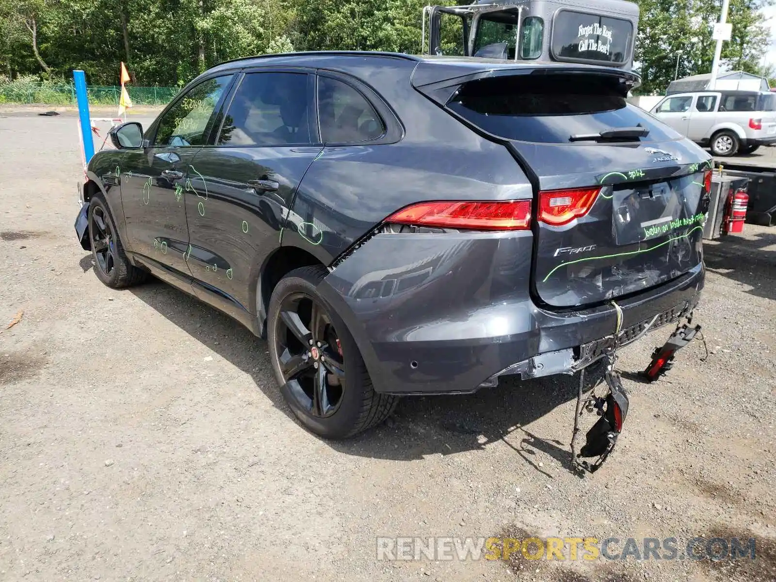 3 Фотография поврежденного автомобиля SADCM2FV5KA390045 JAGUAR F-PACE 2019