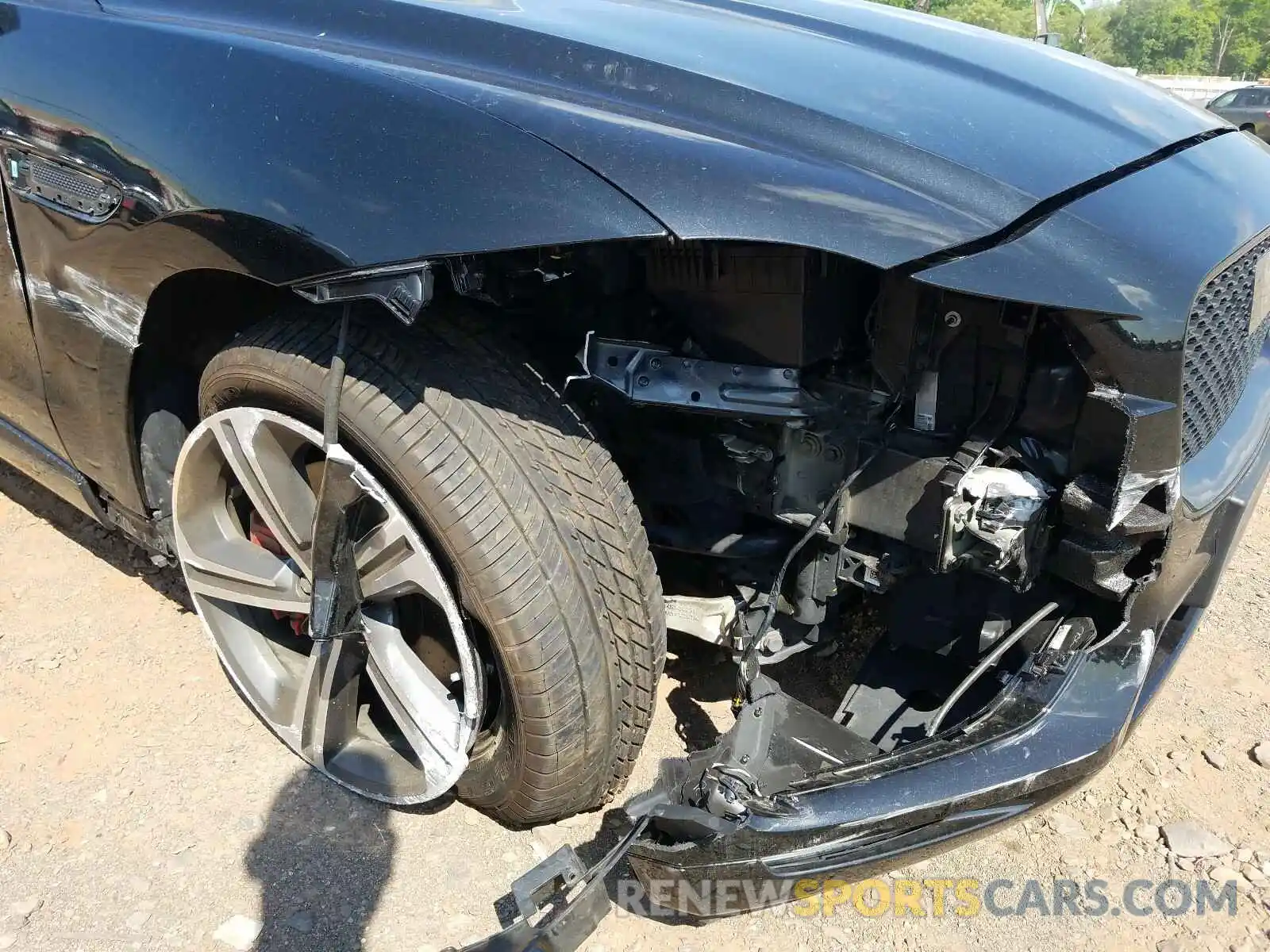 9 Photograph of a damaged car SADCM2FV5KA397173 JAGUAR F-PACE 2019