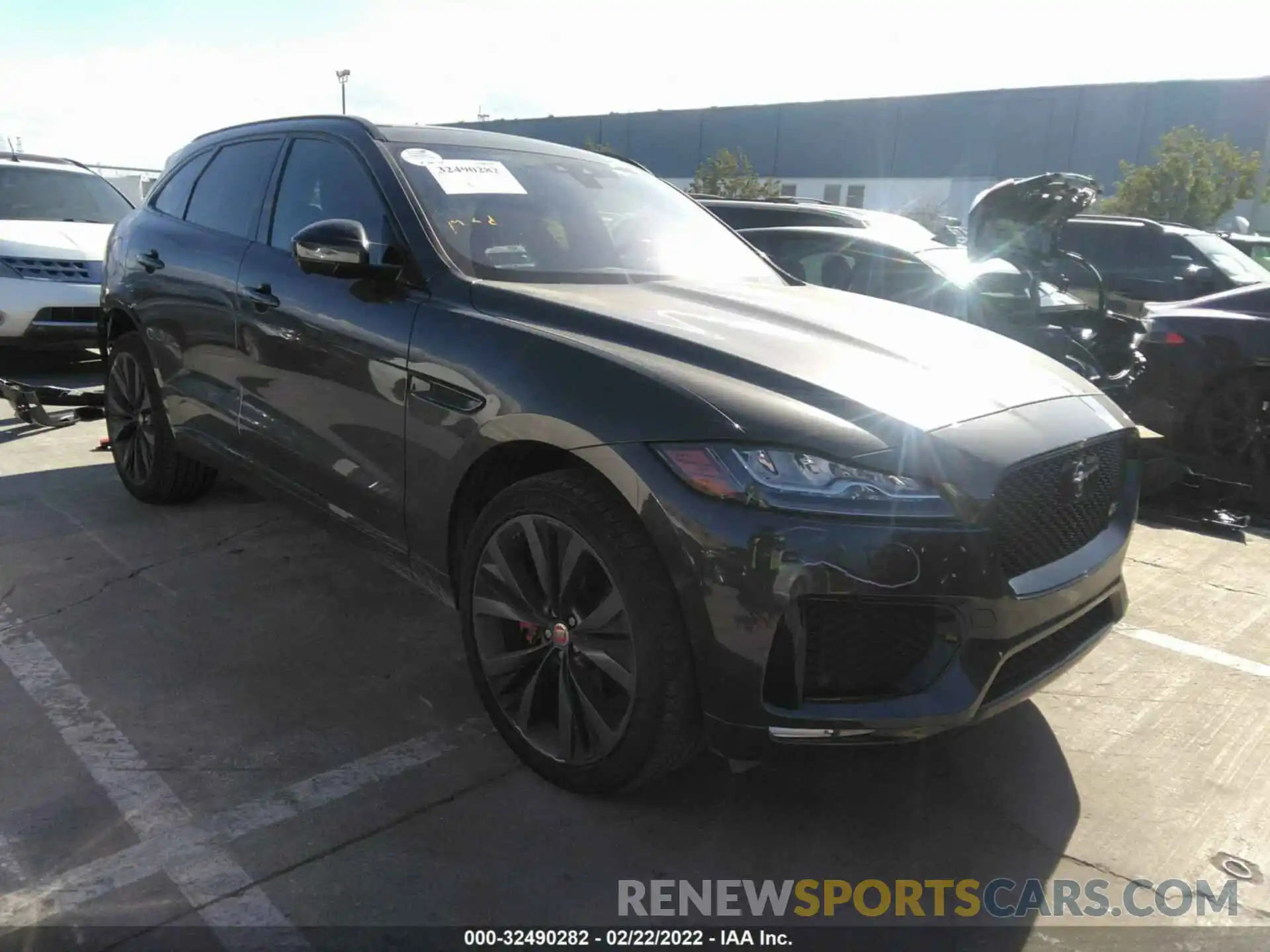 1 Фотография поврежденного автомобиля SADCM2FV8KA353720 JAGUAR F-PACE 2019