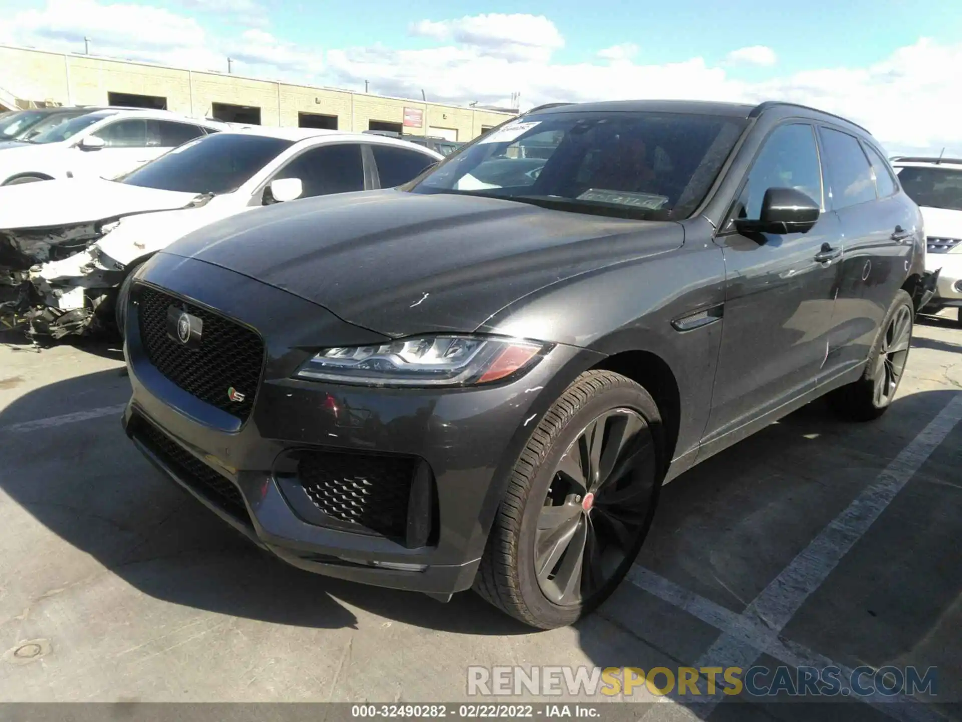 2 Фотография поврежденного автомобиля SADCM2FV8KA353720 JAGUAR F-PACE 2019